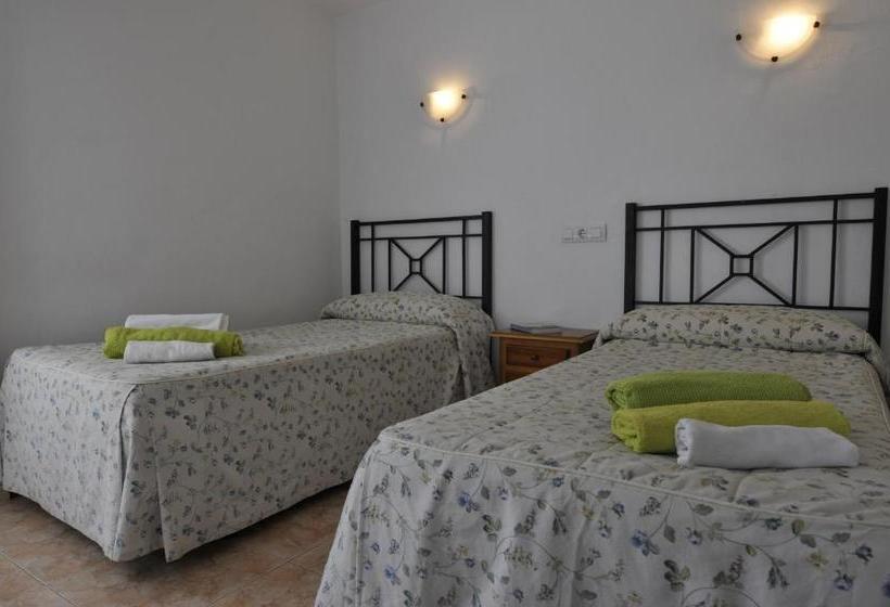 פונדק Hospedaje Facundo