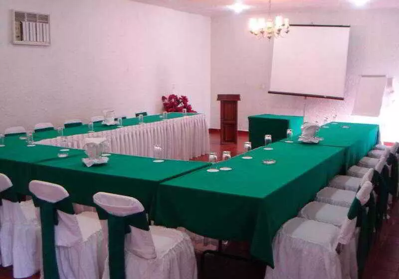 Hotelli Aristos Mirador Cuernavaca