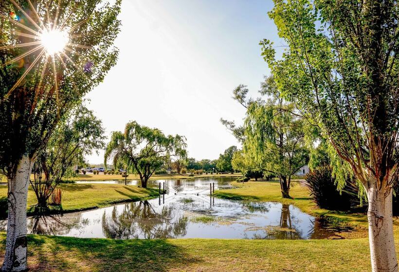 Отель Wyndham Garden Campana