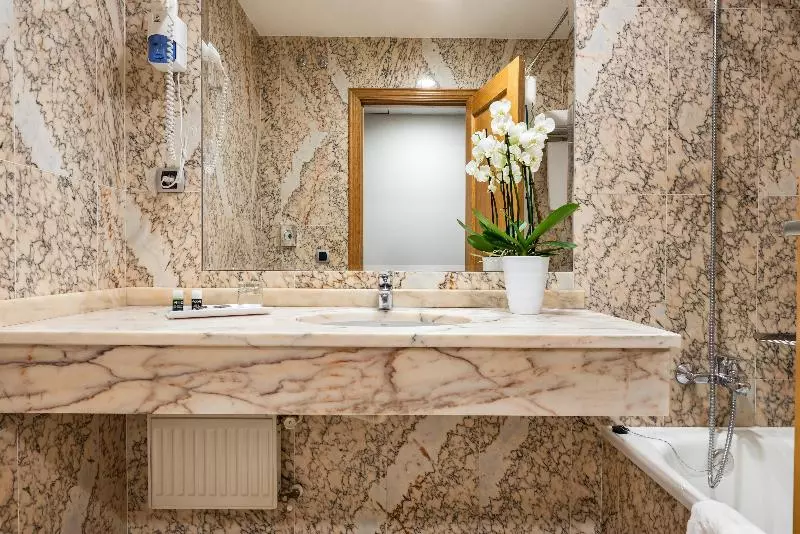 هتل Exe Area Central