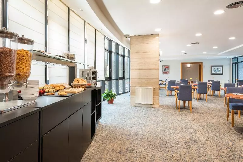 هتل Exe Area Central