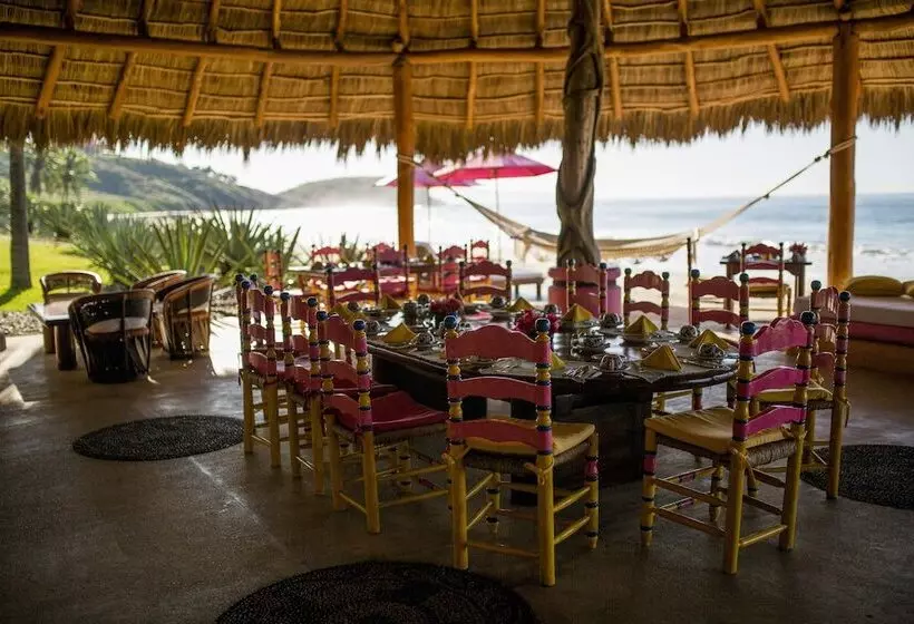 호텔 Las Alamandas