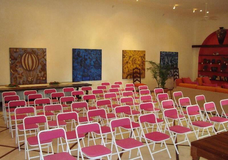 فندق Las Alamandas