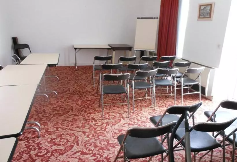 בית מלון כפרי Le Central