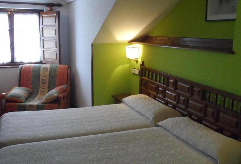 Отель Los Hidalgos