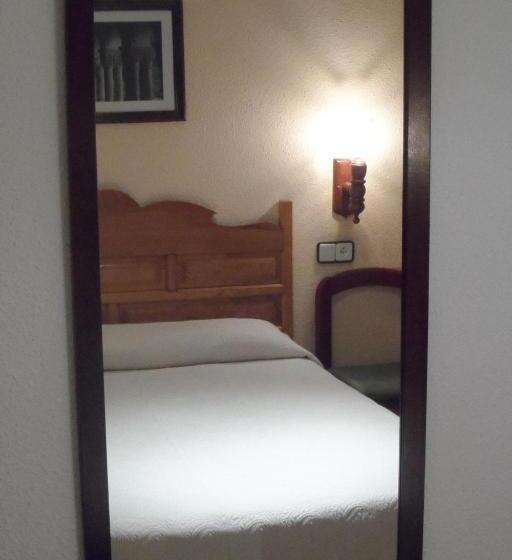 Отель Los Hidalgos