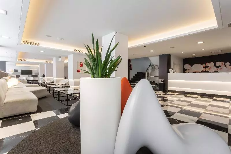 هتل Monte Carmelo