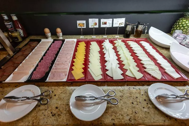 هتل Monte Carmelo