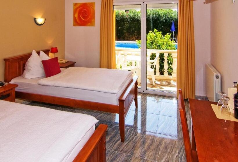 בית מלון כפרי Montemar