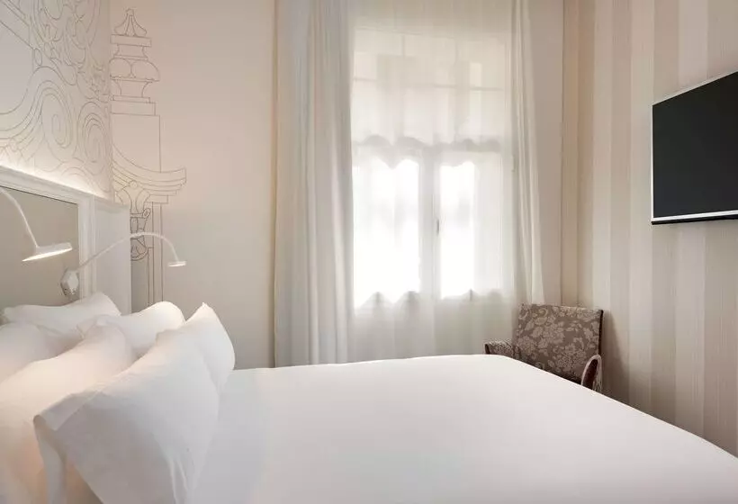 هتل NH Collection Madrid Abascal