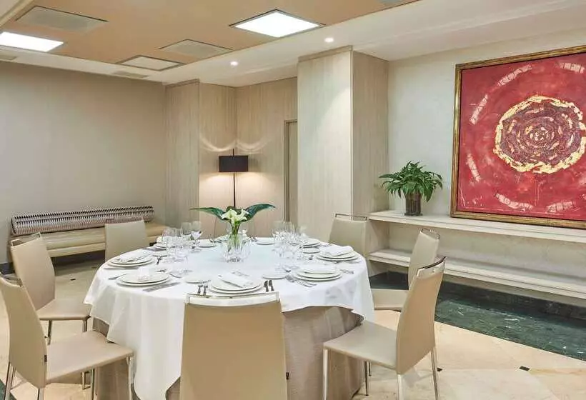 هتل NH Collection Madrid Abascal