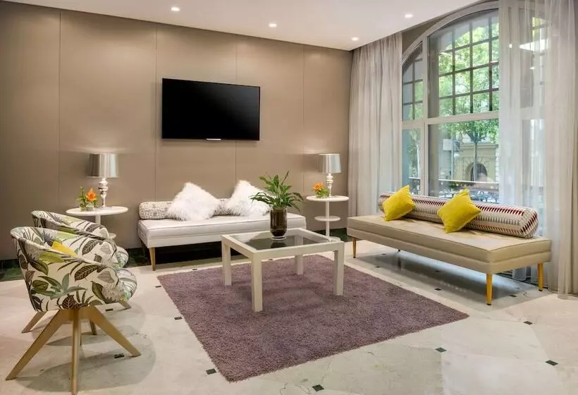 هتل NH Collection Madrid Abascal