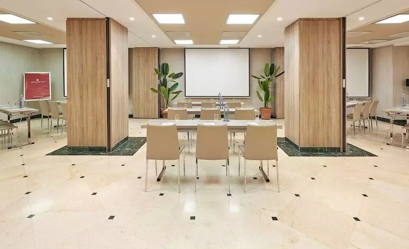 هتل NH Collection Madrid Abascal