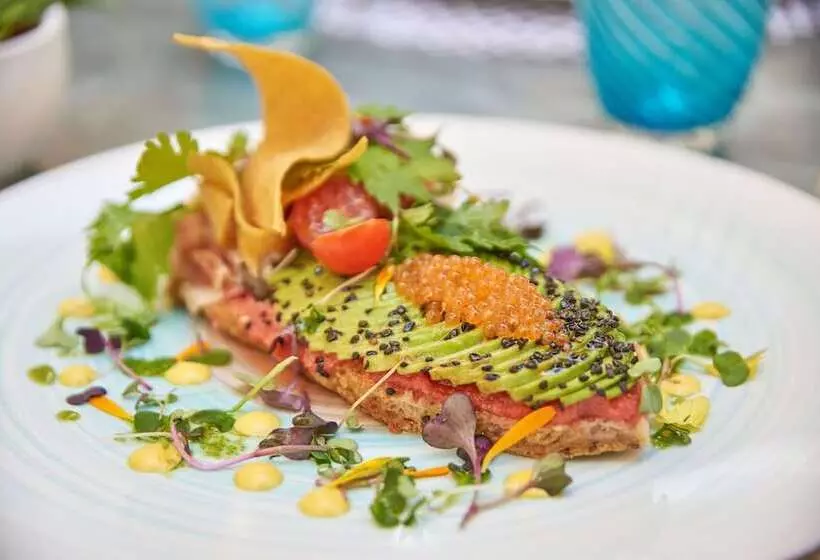 هتل NH Collection Madrid Abascal