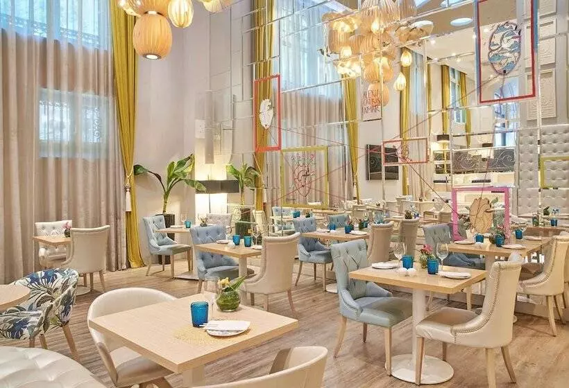 هتل NH Collection Madrid Abascal