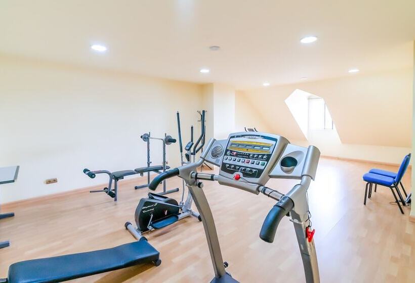 هتل Ponferrada Plaza