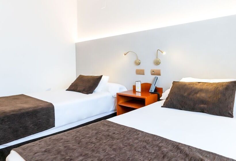 هتل Ponferrada Plaza