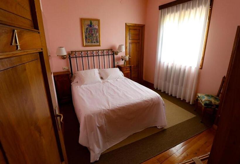 فندق ريفى Hontoria