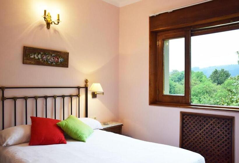 فندق ريفى Hontoria