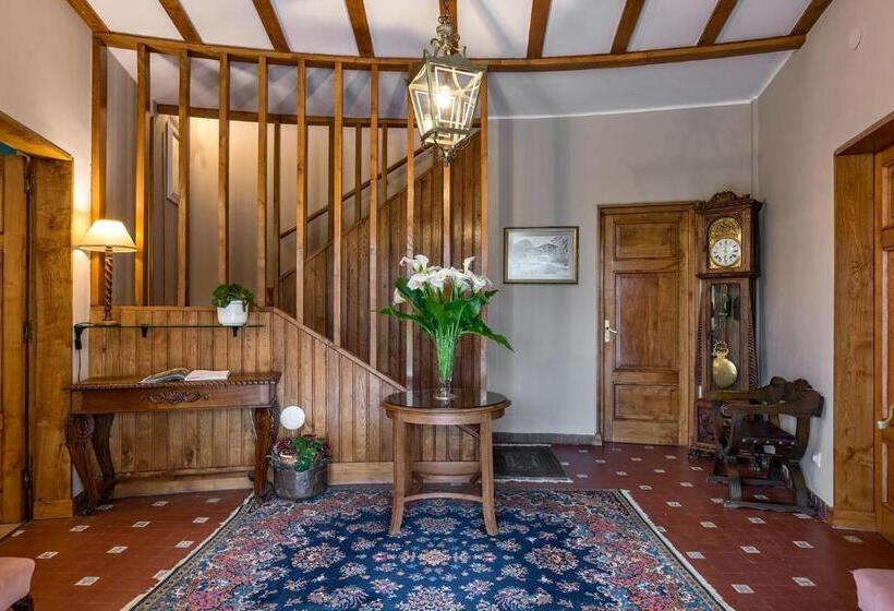 فندق ريفى Hontoria