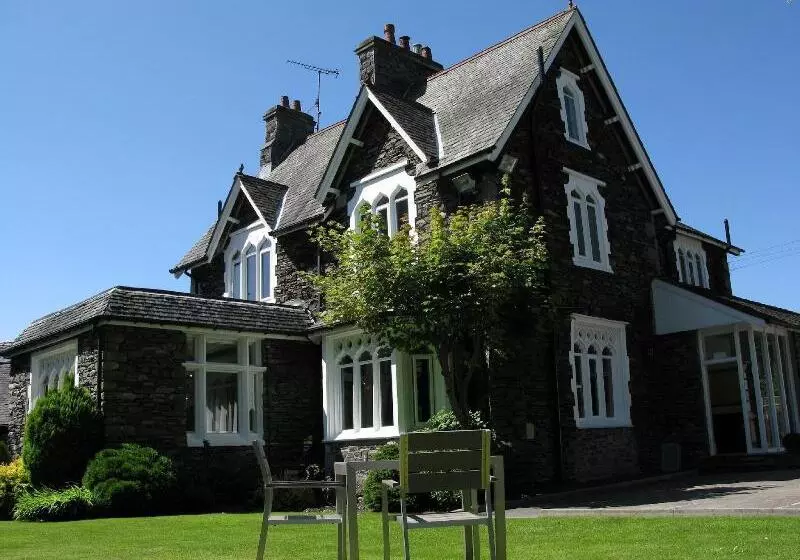 Отель The Hideaway At Windermere