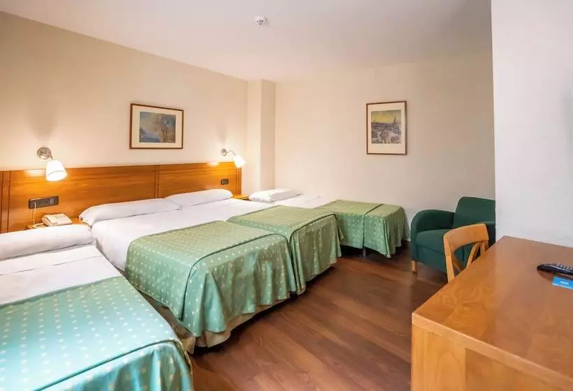 هتل Yit Conquista De Toledo