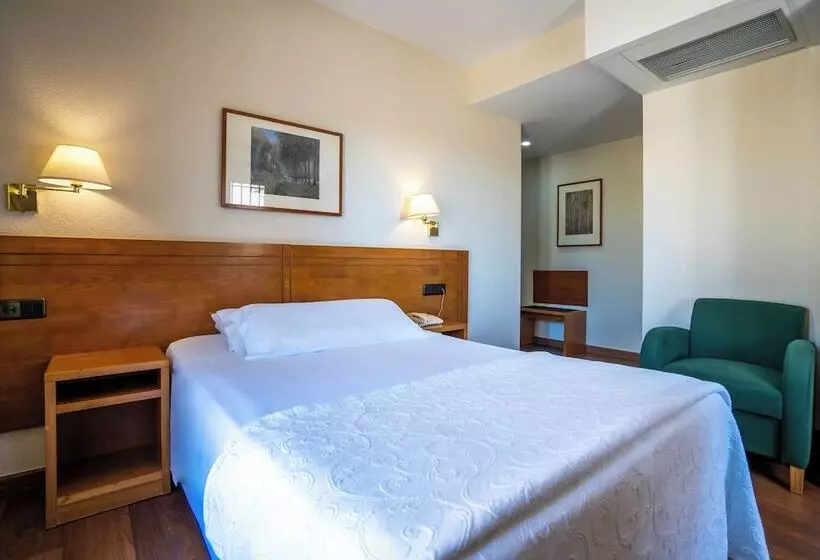 هتل Yit Conquista De Toledo