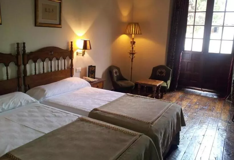 Parador De Santillana Gil Blas