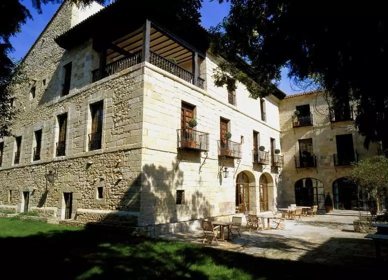 Parador De Santillana Gil Blas