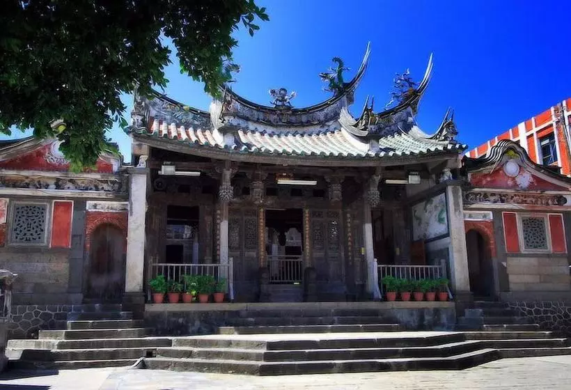 هاستل 和興大飯店  小島遊