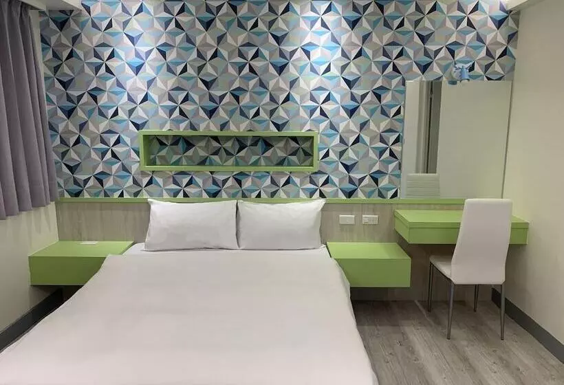 هاستل 和興大飯店  小島遊