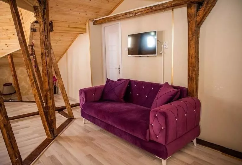 Hotelli Otantik Shumen