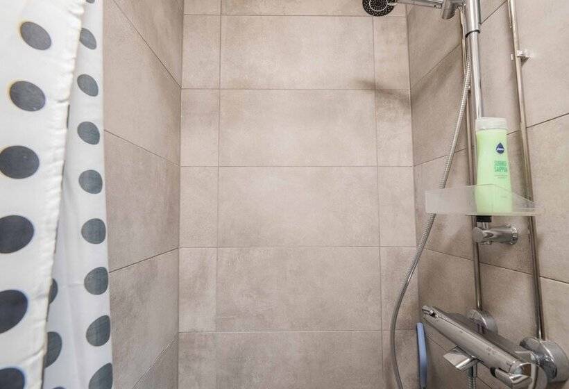 هاستل Vanha Postitalo