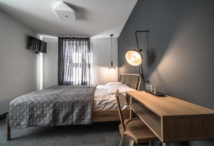 هتل Vanadziņa Māja