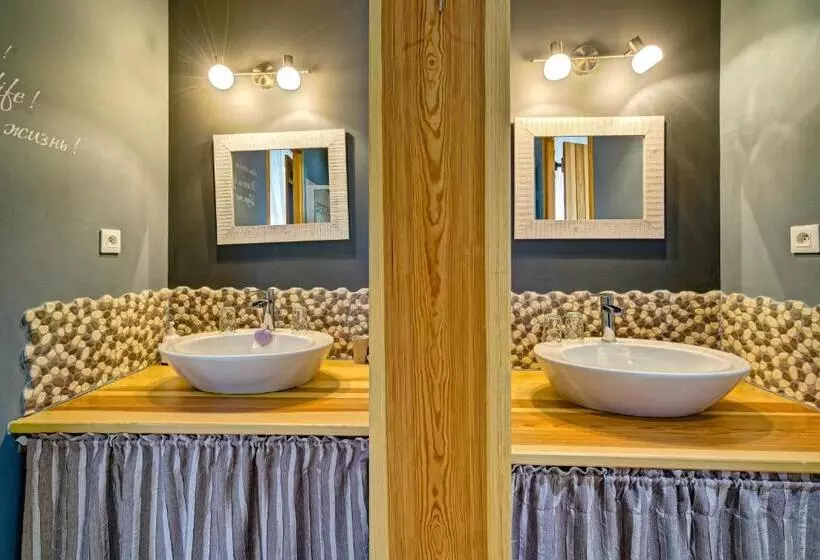 Aamiaismajoitus (B&B) Le Mont Besset