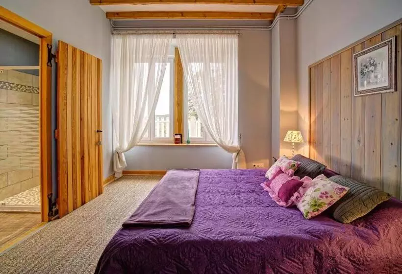 Aamiaismajoitus (B&B) Le Mont Besset