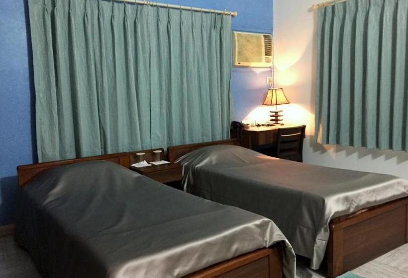 פנסיון Dorota House