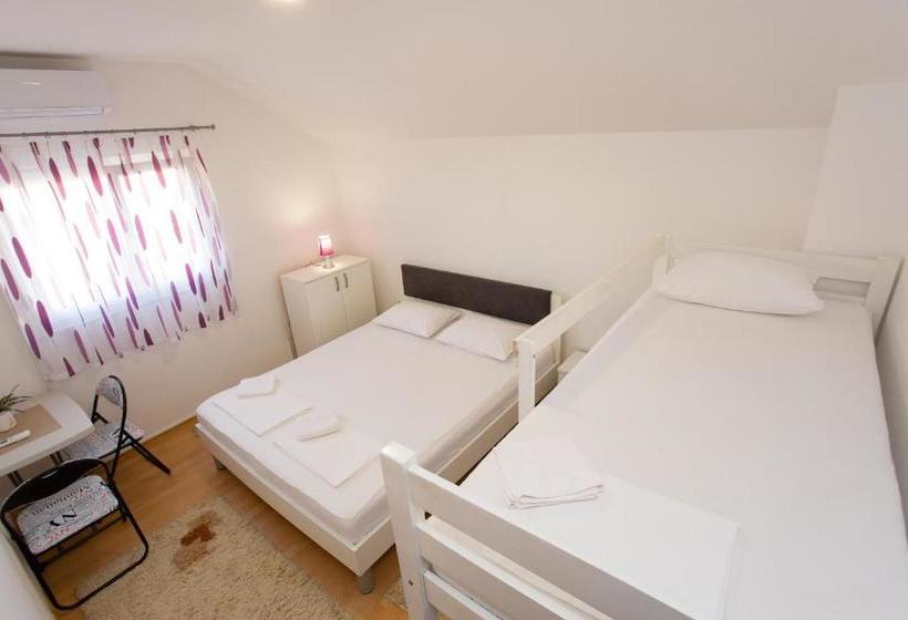 هاستل Guesthouse Aurora