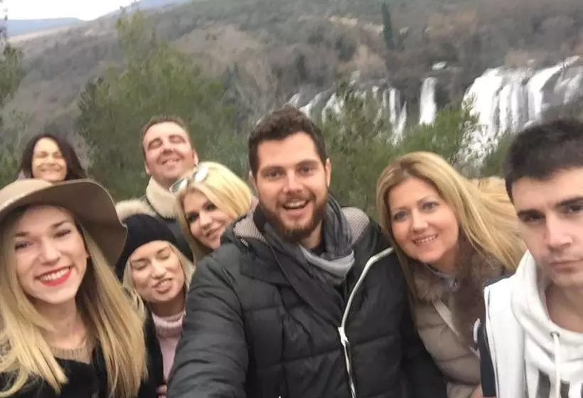 هاستل Guesthouse Aurora