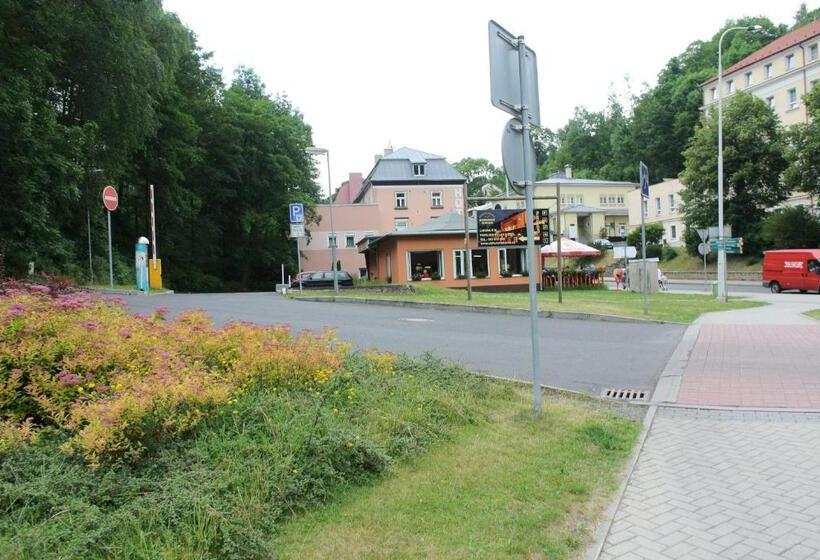 Szálloda Penzion Haus Regrus