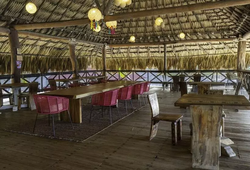 ホテル Selina Palomino