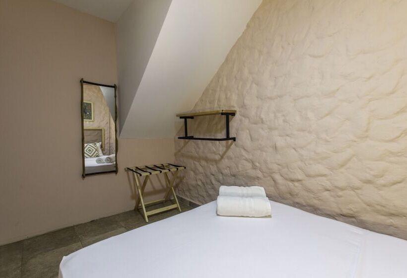 בית מלון כפרי Selina Palomino