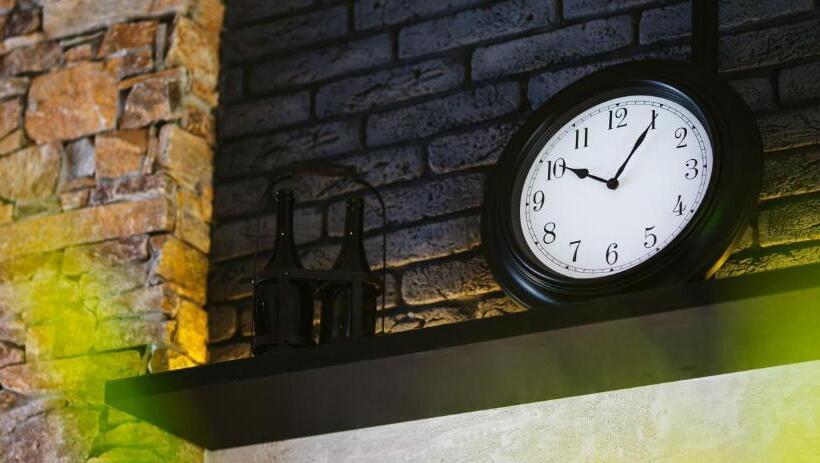 Restaurant & Pension U Hradu