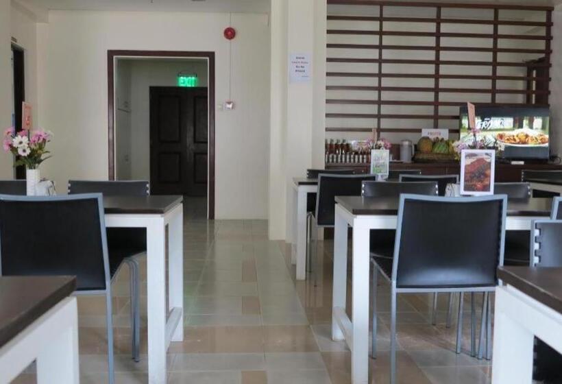 호텔 Alice In Wonderland Beach