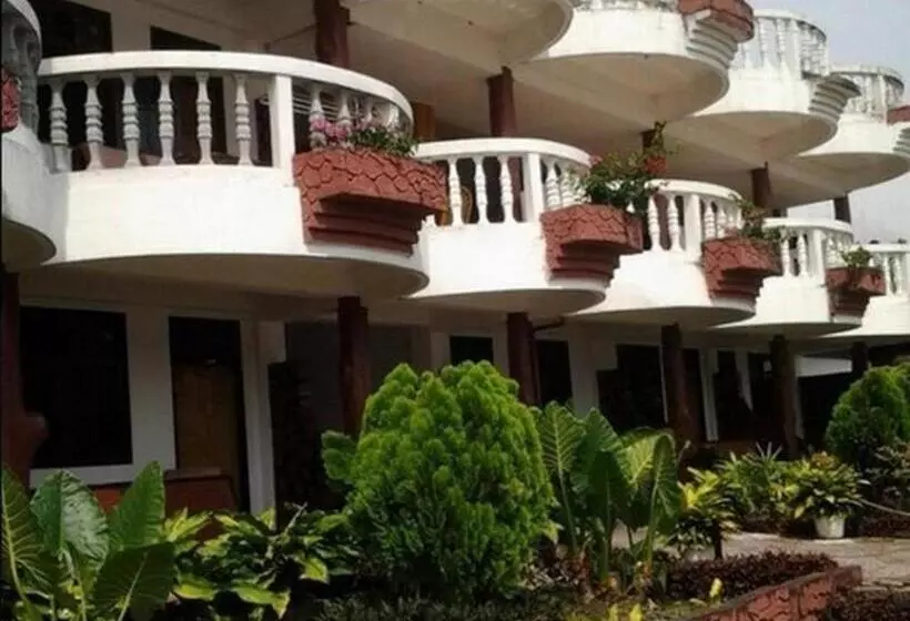 Darma Agung Beach Hotel Parapat