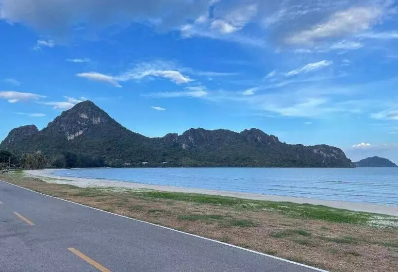 O Bay Design Hotel Prachuap