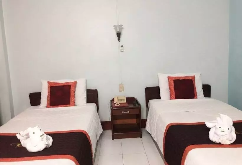 Hotelli Vientiane Chaleunxay Center