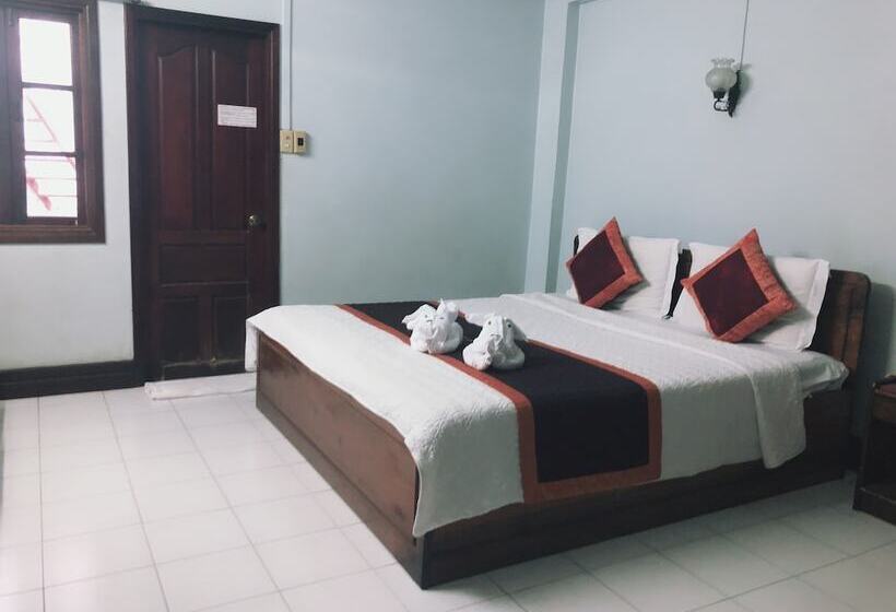 فندق Vientiane Chaleunxay Center