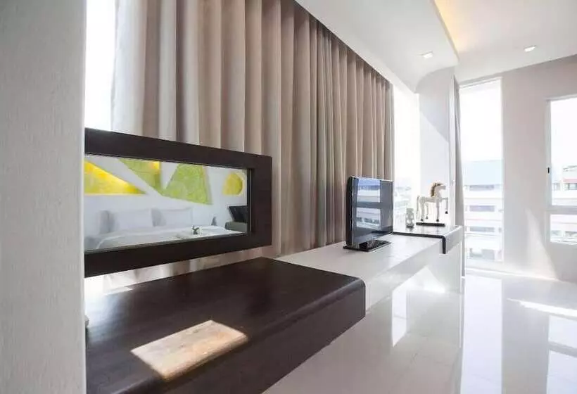 O Bay Design Hotel Prachuap