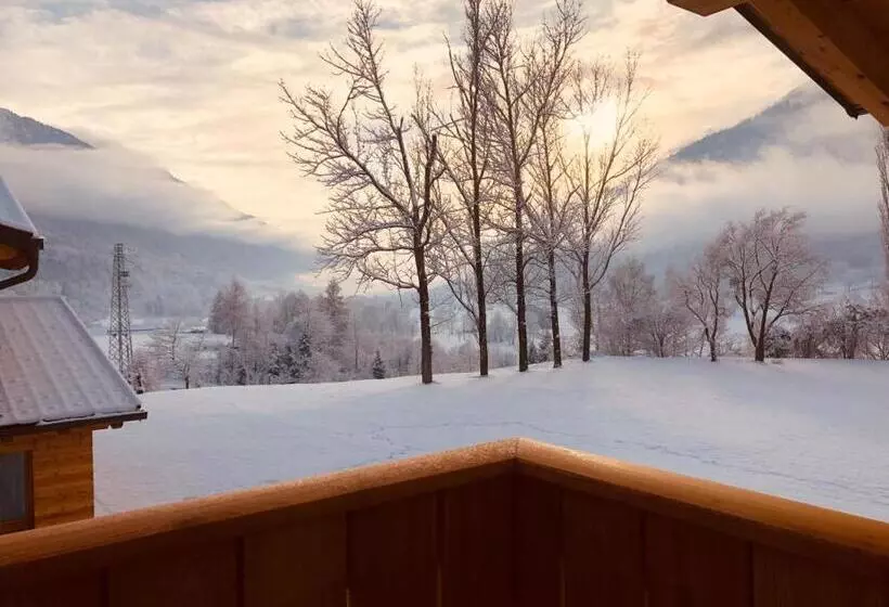 ベッドアンドブレックファースト Fulun Mountain Lodge